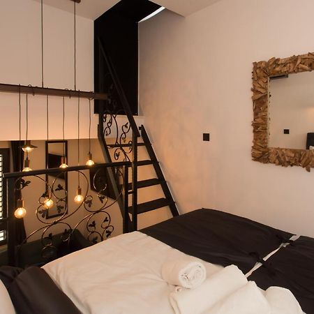 Amaizing Apartment Near Airport Kastel Stafilic Exterior photo